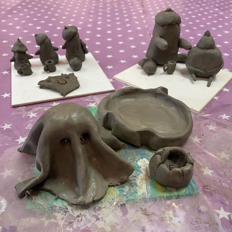 Grab some clay, and make it all squidgy in your hands, then mould it to sculpt a marvellous creation 👻🎃🍂🧙🏼 In next weeks After-School Club we will paint them and start a new project 😍 Did you know you can paint air-drying clay while it’s wet? It is such a porous medium, that it soaks up the paint and drys quite fast! Happy crafting, kids! You can still join our After-School Clubs - Check the website for more info 💜🤗 #CraftMyDay #KidsClub #AfterSchoolClub #ClaySculpting #AirDryClay #Hallowe... Holiday Club, After School Club, School Clubs, Sculpting Clay, Kids Club, New Project, Air Dry Clay, After School, Spirit Halloween