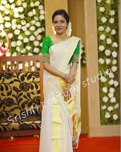 Kerala Traditional Saree, Kerala Girl, Ethnic Beauty, Kerala Wedding, Kerala Saree, Traditional Saree, Wedding Sarees, Contrast Blouse, Traditional Sarees