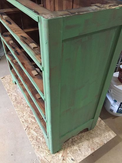 I paint a lot of furniture, but I'll have to admit that this green dresser is one of my favorites.It started out so plain and boring. The results still make me swoon. Maybe because this particular green paint color is my favorite. Here's how the dresser started life. Boring, dated hardware, but it had nice bones and gorgeous wooden keyholes. The top was warped, so we removed it and built a new one using this tutorial that I wrote for another dresser. After cleaning the dresser, I… Green Dresser Makeover, Painting Veneer, Lining Drawers, Teal Dresser, Aging Terra Cotta Pots, Faux Marble Countertop, Dresser Diy, Green Dresser, Ikea Mirror