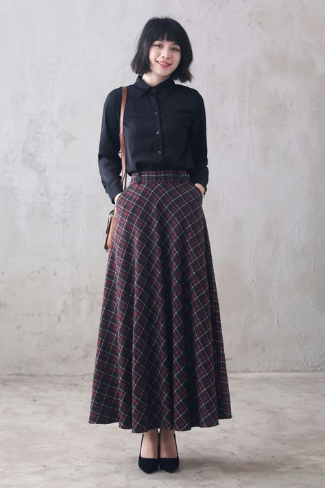 Elevate your style with a 40s-inspired Wool Maxi Plaid Skirt for women.   SKU 3100  Link in bio   #Fashionista #VintageVibes #PlaidSkirt #WoolSkirt #ChicLook #Xiaolizihandmade Long Skirt Winter, Wool Maxi Skirt, Long Wool Skirt, Flannel Skirt, Flare Maxi Skirt, Plaid Wool Skirt, Retro Skirt, Ankle Length Skirt, Button Outfit