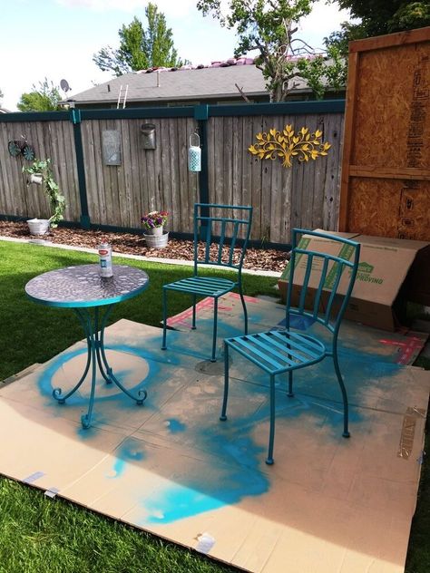 What? Paint a NEW bistro set? WHY?!! Well, let me explain....﻿Several weeks ago, hubby started talking about buying a little table and a couple of chairs for our front patio. I was a bit confused because we already had seating out there. For many years, we've had two plastic Adirondack chairs on the front patio. When I mentioned that, he said it was hard for him to get in and then out of those because they are so low to the ground. Oh, ok, we should get a different style chair.... Orig… Metal Outdoor Table, Small Outdoor Table, Metal Outdoor Chairs, Small Table And Chairs, Iron Patio Furniture, Metal Patio Furniture, Painting Metal, New Paint Colors, Bistro Table Outdoor