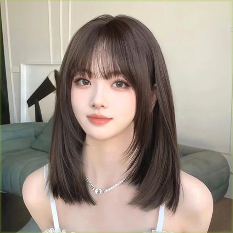 Simple Haircut For Long Hair Straight, Haircuts For Long Hair Straight, Asian Bangs, Air Bangs, Hair Inspiration Short, Hair Stylies, Haircuts For Long Hair, Cut My Hair, Shoulder Length Hair