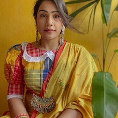 FascinateBlouses (@fascinateblouses) • Instagram photos and videos Traditional Bengali Blouse Designs, Dresses Degins, Blouse Neck Patterns, Neck Patterns, Bengali Saree, Classy Blouses, Saree Wearing, Saree Wearing Styles, Saree Painting