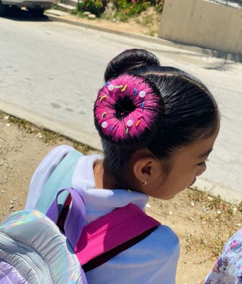 Como Fazer Cabelo Maluco Infantil: 30 Ideias Criativas com Passo a Passo Crazy Hair Day Ideas, Baby Girl Hairstyles Curly, Wacky Hair Days, Crazy Hair Day, Wacky Hair, Crazy Hair Day At School, Funky Hairstyles, Crazy Hair Days