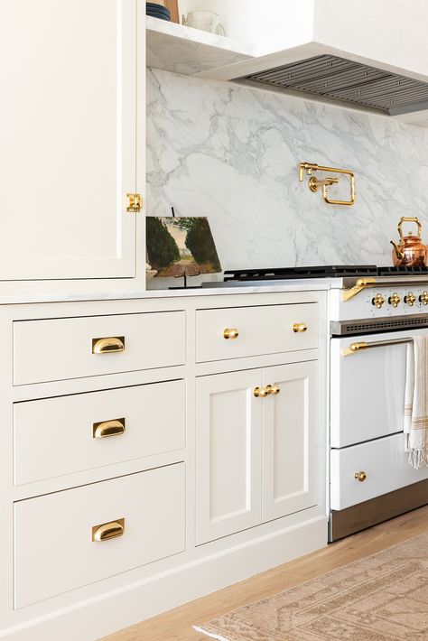 Studio Mcgee Kitchen Cabinet Colors, Studio Mcgee Countertops, Studio Mcgee Colors, Creamy Kitchen Cabinet Colors, Best Cream Cabinet Paint Color, Bm Creamy White Cabinets, Bm Creamy White, Studio Mcgee Pantry, Shea Mcgee Kitchen