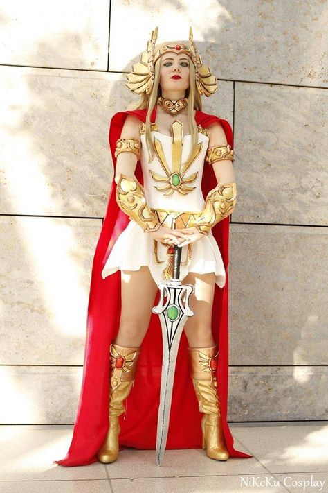 Adora Cosplay, Impressive Costumes, Norse Costume, She Ra Cosplay, She Ra Costume, Lady Thor, Cartoon City, Female Thor, Cartoon Cosplay