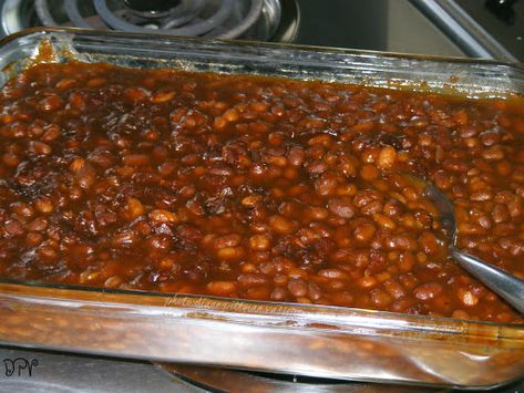 No cookout or fish fry would be complete without baked beans as a side dish. This semi-homemade version is first preheated on top of the stove then finished in the oven. Buttermilk Pumpkin Bread Recipe, Fish Fry Side Dishes, Fish Fry Sides, Potluck Sides, Cajun Party, Bro Birthday, Rellenos Recipe, Best Baked Beans, Baked Beans Recipe