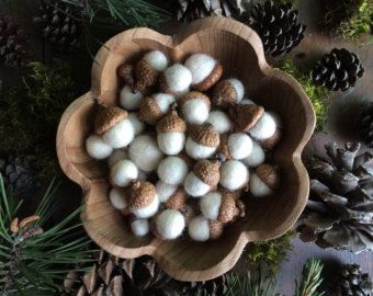 Felted wool acorns, Natural White, set of 50, white felt acorns, white fall wedding decor, woodland autumn wedding favors, white bowl filler Acorn Christmas Ornaments, Felted Wool Acorns, Nature Ornaments, Autumn Wedding Decor, Acorn Caps, Needle Felted Ornaments, White Autumn, Felted Acorns, Acorn Ornaments