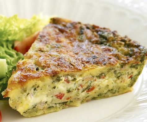 Savoury impossible pie Savoury Slice, Impossible Pie, Spinach Pie, Bisquick Recipes, Savory Tart, Slices Recipes, Quiche Recipes, Pie Recipe, Light Recipes