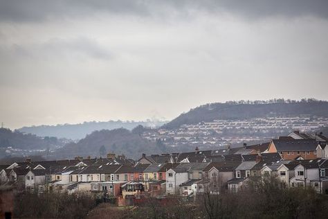 Learning Welsh, Welsh Valleys, Learn Welsh, Some Things Never Change, Brecon Beacons, Valley Road, Cottage Gardens, British Heritage, Tourist Information