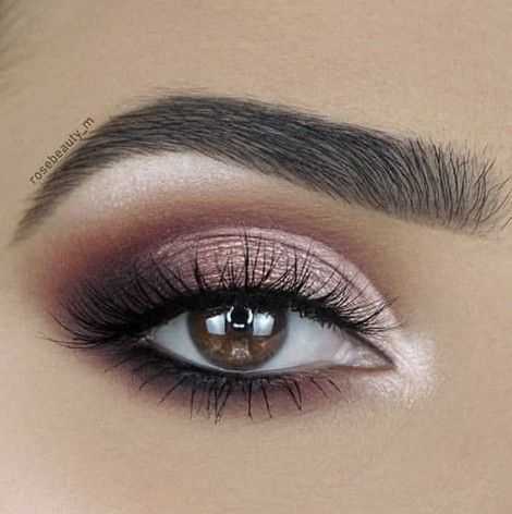 Bridesmaid Makeup Purple Dress, Wedding Makeup For Pink Dress, Pink Smokey Eye Makeup Rose Gold, Brown Pink Eyeshadow, Pink And Grey Makeup, Pink And Silver Eye Makeup, Makeup For Pink Outfit, Dusty Rose Makeup Look, Makeup To Make Eyes Look Bigger