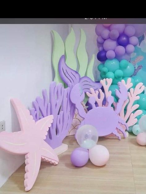 Underwater Birthday, Mermaid Pool Parties, Ariel Party, Mermaid Birthday Decorations, Carnival Birthday Party Theme, Princess Theme Birthday, Mermaid Theme Birthday Party, Princess Party Favors, Mermaid Crafts