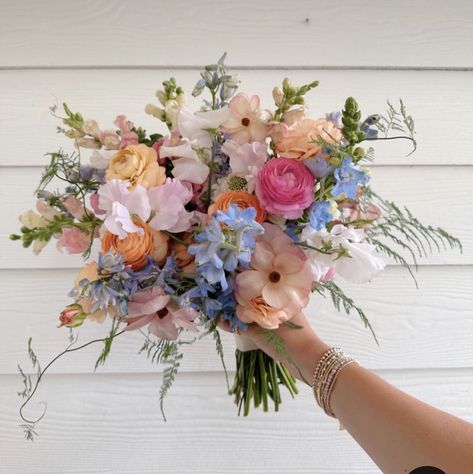 Loose Flower Bouquet, Muted Color Wedding Flowers, Muted Wildflower Bouquet, Whimsical Wedding Bouquet Wildflowers, Wildflower Bride Bouquet, September Floral Arrangements, September Flower Bouquet, September Wedding Bouquets, Soft Pink Bouquet