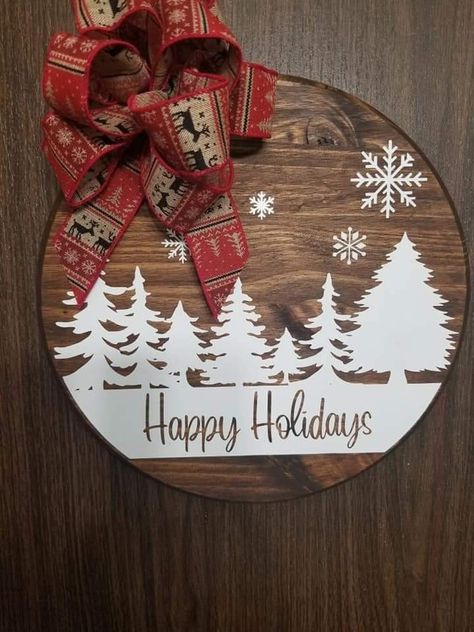 Wood Sign Ideas, Christmas Door Signs, Diy Christmas Door, Hanger Ideas, Door Signs Diy, Hanger Wreath, Round Wood Sign, Christmas Signs Wood, Christmas Wood Crafts