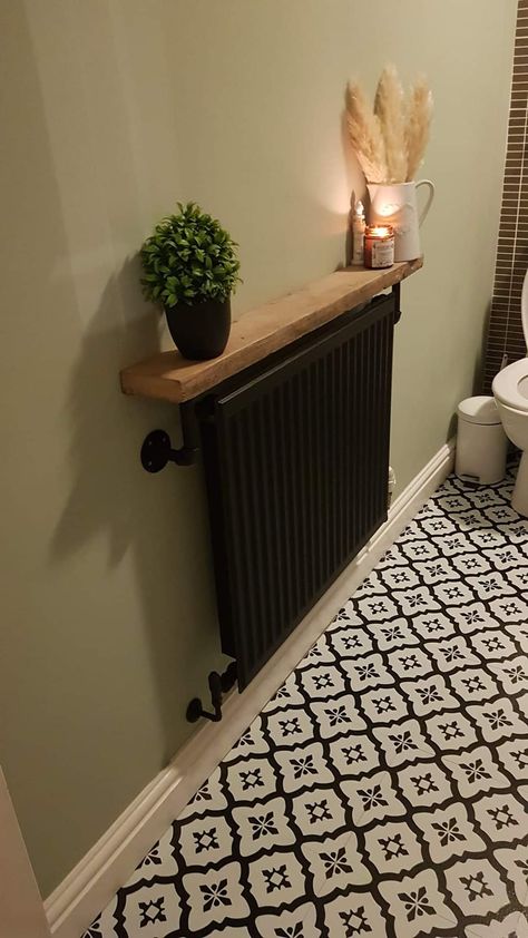 Painted Black Radiator, Radiator Paint Ideas, Radiator Cover Ideas Living Room, Dado Rail Hallway, Diy Radiator Cover, Black Radiator, Painted Radiator, Resturant Design, Hallway Shelf