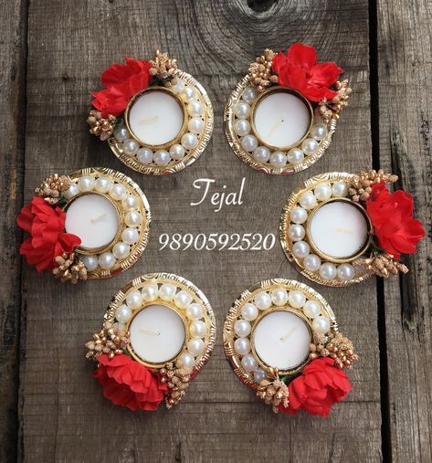 Diy Diwali Gifts, Handmade Rangoli, Mehndi Thaal, Diwali Craft Ideas, Diwali Hampers, Diwali Diyas, Diya Decoration Ideas, Diwali Diya Decoration, Handmade Candles Diy