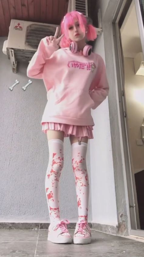 Pastel Goth Outfits Kawaii, Yami Kawaii Outfit, Peony Aesthetic, Kawaii Outfit Ideas, Street Outfits, Pastel Goth Fashion, Aesthetic Streetwear, Kawaii Fashion Outfits, Alt Fashion