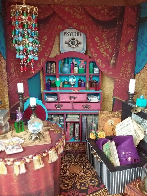 Fortune Teller Shop, Fortune Teller Aesthetic, Fortune Teller Booth, Witchy Dollhouse, Psychic Shop, Boho Dollhouse, Boho Mystic, Witch Shop, Halloween Miniatures