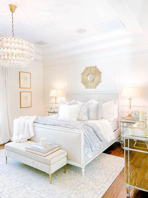 Find ideas and inspiration to totally transform your bedroom decor. Mast Bedroom Inspiration, Feminine Glam Bedroom, Mirrored Furniture Bedroom, Greece Inspired Bedroom, Preppy Rooms, Glam Bedroom Ideas, Fancy Bedroom, Room Revamp, College Bedroom