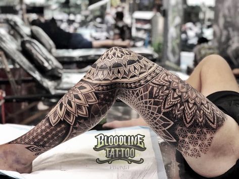 Full Leg Mandala Tattoos Women, Geometrical Leg Sleeve, Linework Leg Sleeve, Full Leg Mandala Tattoo, Inner Leg Tattoo For Men, Blackwork Leg Sleeve, Black And Grey Leg Sleeve, Mandala Tattoo Leg Sleeve, Geometric Leg Sleeve