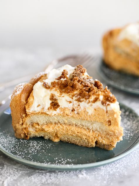 Pumpkin Tiramisu. It's a pie. It's a cake. It's delish | foodiecrush.com Pumpkin Tiramisu, Fun Thanksgiving Desserts, Pumpkin Delight, Foodie Crush, A Piece Of Cake, Thanksgiving Desserts, Piece Of Cake, Eat Dessert First, Pumpkin Dessert