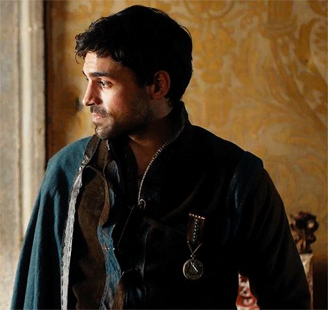 Rosaline Dario, Sean Teale Gif, Dario Rosaline, Sean Teale Rosaline, Rosaline And Dario, Rosaline Movie, Period Drama Face Claims, Rosaline 2022, Ted Tonks