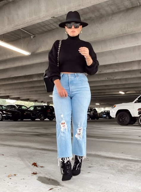 Casual Winter Jean Outfits For Women, Atlanta Outfits Winter, Curvy Women Fall Outfits, Midsize Winter Outfits 2022, Julia Marie B Outfit, Curvy Fall Outfits 2022, Fall Outfits Curvy Women, Winter Vegas Outfit Ideas, Amazon Fall Fashion 2022