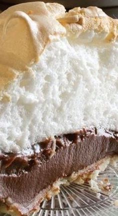 Merangue Recipe For Pie, Chocolate Cream Pie With Meringue, Homemade Chocolate Pie, Chocolate Meringue Pie, Easy Meringues, Chocolate Cream Pie Recipe, Clean Sweets, Just Pies, Thanksgiving Brunch