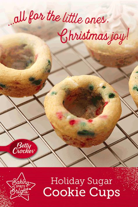 Betty Crocker Sugar Cookies, Deserts Cupcakes, Sugar Cookie Cups, Cookie Cups Recipe, Creamy Frosting, Holiday Sugar Cookies, Betty Crocker Recipes, Sugar Cookie Mix, Seasonal Desserts