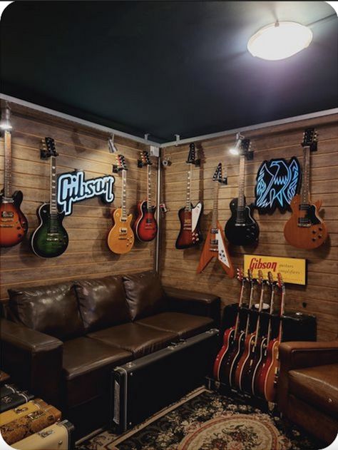 Guitar Music Room Ideas, Home Guitar Room, Man Cave Music Room Ideas, Music Studio Decor Interior Design, Guitar Room Man Cave, Home Studio Music Room, Guitar Room Ideas, Music Store Interior, Guitar Rooms