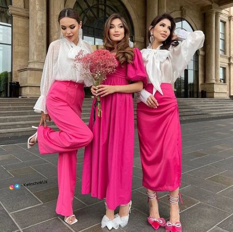 Pink Ladies Outfit, Bright Colored Outfits, Product Photoshoot, Brand Photography Inspiration, Look Rose, Eid Outfits, Arab Wedding, Color Blocking Outfits, Classic Style Outfits