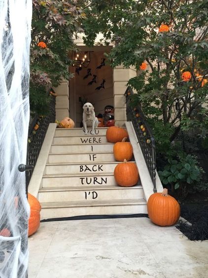 halloween Halloween Stairs, Outdoor Halloween Decorating, Stairs Outdoor, Halloween Decorating Ideas, Halloween Decor Ideas, Yellow Candles, Lantern Ideas, Halloween Door Mat, Halloween Decorating