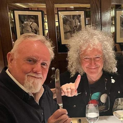 Brian May And Roger Taylor, Queen Brian May, Roger Taylor Queen, In Smile, Queen Poster, Queen Photos, Roger Taylor, Queen Pictures, Queen Freddie Mercury