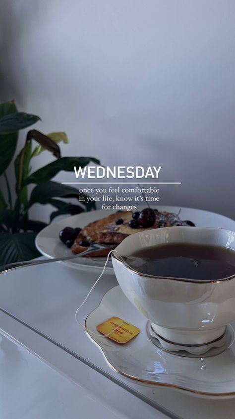 Favourite Food Captions, Breakfast Aesthetic Caption, Pancake Quotes Mornings, Morning Breakfast Captions Instagram, Morning Captions Snapchat, Good Morning Breakfast Quotes, Morning Snap Quotes, Breakfast Aesthetic Mornings Instagram, Breakfast Quotes Morning Food