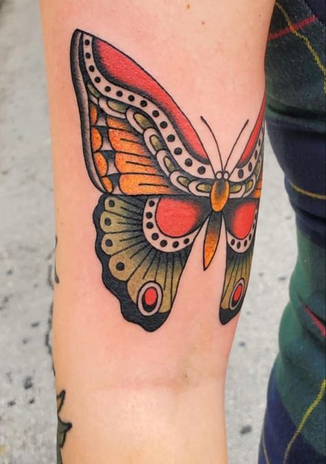 American Traditional Moth Tattoo Color, Butterfly Sun Tattoo, Traditional Tattoo Color Palette, Butterfly Tattoo Traditional, American Traditional Butterfly Tattoo, 3 Butterfly Tattoo, Inner Ankle Tattoos, Traditional Moth Tattoo, Traditional Butterfly Tattoo