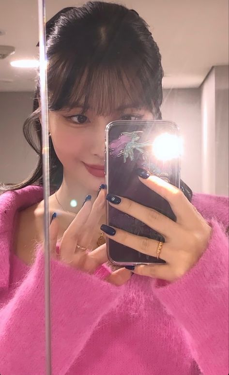 Momo Pink Outfit, Pictures Of Momo, Momo Instagram, Female Dancers, Twice Momo, Hirai Momo, Sweet Peach, Pink Outfit, K Idols