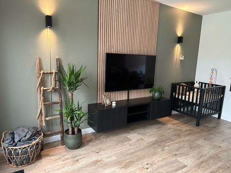 Slat Panelling Living Room, Green Tv Wall Living Room, Green Tv Wall, Coral Living Rooms, Boho Decor Ideas, Rental Home Decor, Living Room Wall Units, Living Room Built Ins, Basement House