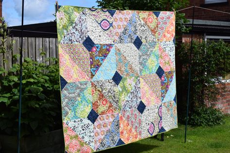 Autumn Boho Quilt (British Patchwork & Quilting Sept17) | Flickr Sky Quilt, Big Block Quilts, Boho Quilt, Quick Quilt, Half Square Triangle Quilts, Quilt Magazine, Scrappy Quilt, Triangle Quilt, Patchwork Quilting