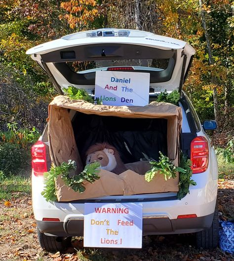 Daniel And The Lions Den Trunk Or Treat, Trunk Or Treat Bible Theme Ideas, Bible Themed Trunk Or Treat Ideas, Bible Themes, Church Trunk, Church Halloween, Fall Festival Games, Daniel And The Lions, Festival Games