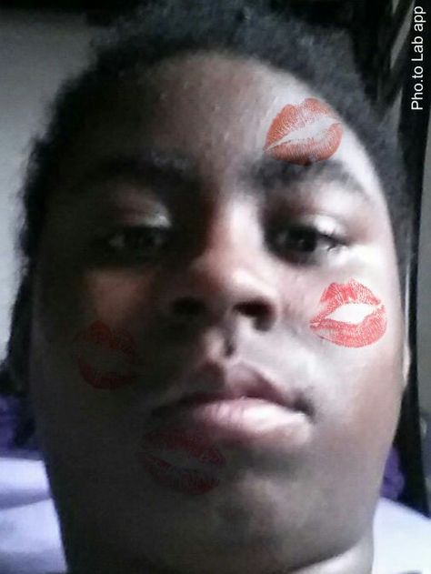 I'm have kissing lips on my face Kissing Lips, Kissable Lips, Side Eye, Face Paint, Carnival Face Paint, Naruto, Kiss, Lips, Halloween