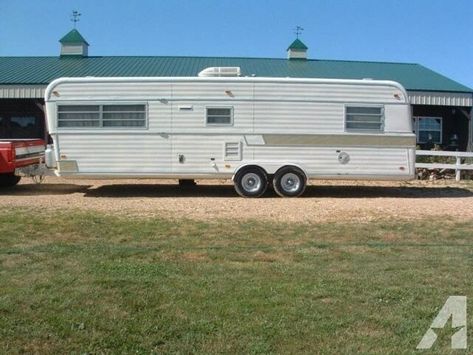 Holiday Rambler – Tin Can Tourists Camp Trailers, Cool Rvs, Tin Can Tourist, Camper Beds, Cargo Trailer Camper, Holiday Rambler, Micro Camper, Luxury Rv, Trailer Living