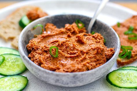 Tasty Sardine Pate (Even For Fussy Eaters) How To Eat Sardines, Sardine Recipe, Sardine Recipes Canned, Whole30 Snacks, Paleo Crackers, Sardine Recipes, Pate Recipes, Fussy Eaters, Sun Dried Tomatoes