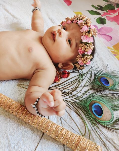 Newborn Krishna Photoshoot, Yashoda And Krishna Baby Photoshoot, Krishna Baby, Mother Baby Photography, Baby Boy Newborn Photography, Baby Christmas Photos, Monthly Baby Pictures, Monthly Baby Photos