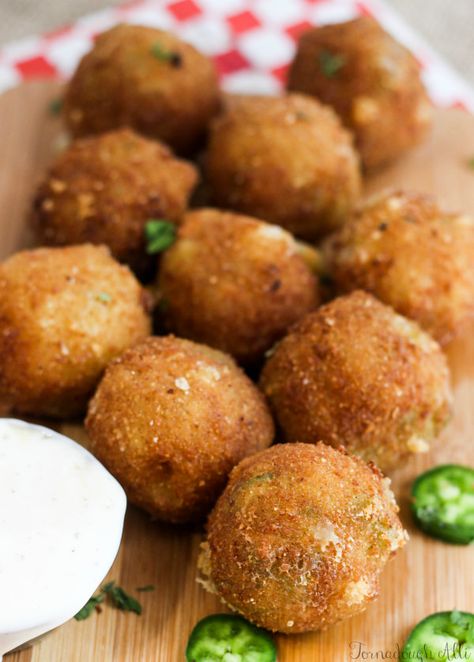 Rattlesnake Bites Recipe, Texas Roadhouse Rattlesnake Bites, Copycat Texas Roadhouse, Rattlesnake Bites, Hush Puppies Recipe, Spicy Appetizers, Jalapeno Recipes, Texas Roadhouse, Start A Fire