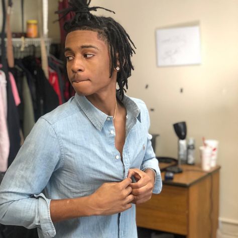 Dreads Men Short, Teen Dread Heads, Mens Dreadlocks, Fine Boy With Dreads, Lil Wayne Dreads, Face Lighting, Lighskin Boy Dreads, Men Reference, Dread Ideas