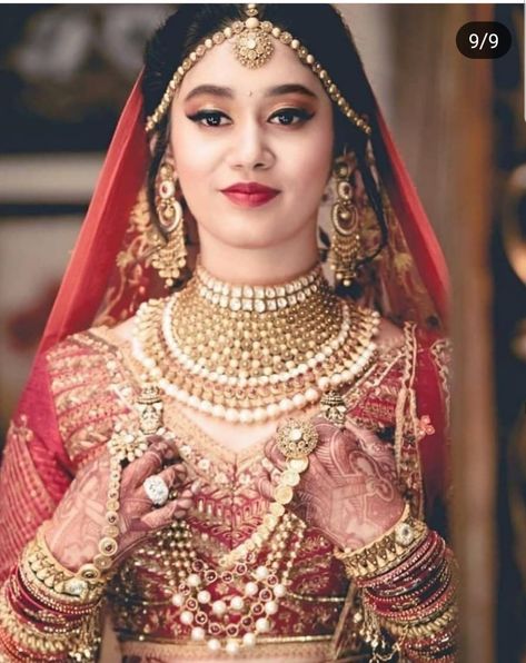 Lehenga Makeup, Sari India, Indian Wedding Bride, Indian Bridal Photos, Bridal Photography Poses, Wedding Lehengas, Bridal Makeover, Bridal Lehenga Collection, Bride Photoshoot