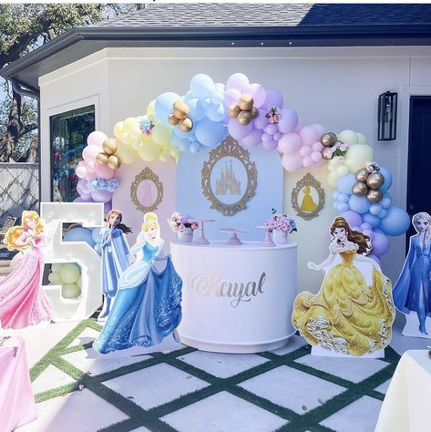 Disney Princess Backdrop Ideas, Disney Princess Second Birthday Party, Pastel Princess Birthday Party, Disney Princesses Birthday Party Ideas, Baby Princess Birthday Party, Princess Party Ideas Decorations, Disney Princess Backdrop, Disney Princess Decorations, Disney Princess Theme Birthday Party