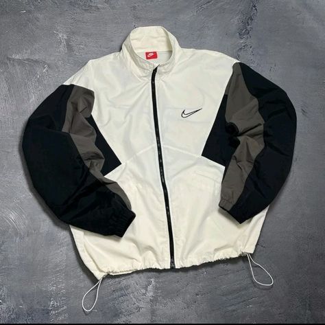 Cute Fashion Korean, Old School Jackets, Wardrobe Fails, Vintage Nike Jacket, Aesthetic Hoodies, Streetwear Ideas, Vintage Nike Sweatshirt, Vintage Nike Windbreaker, Guys Clothing Styles