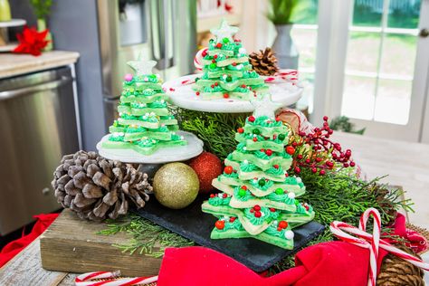 Hallmark Recipes, Cookies Display, Gingerbread Trees, Emily Hutchinson, Christmas Entertainment, Christmas Cupcakes Decoration, Cookie Contest, Star Shaped Cookies, Best Christmas Cookie Recipe