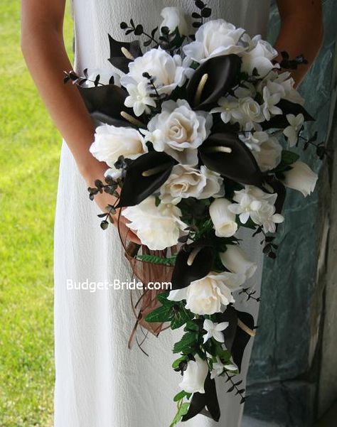 @Alison Baue White Cascading Bridal Bouquet, Calle Lily, Fresh Wedding Bouquets, White Lily Bouquet, Wedding Flower Bouquets, Calla Lily Bridal Bouquet, Calla Lily Bouquet Wedding, Calla Lily Bridal, Wedding Flower Guide